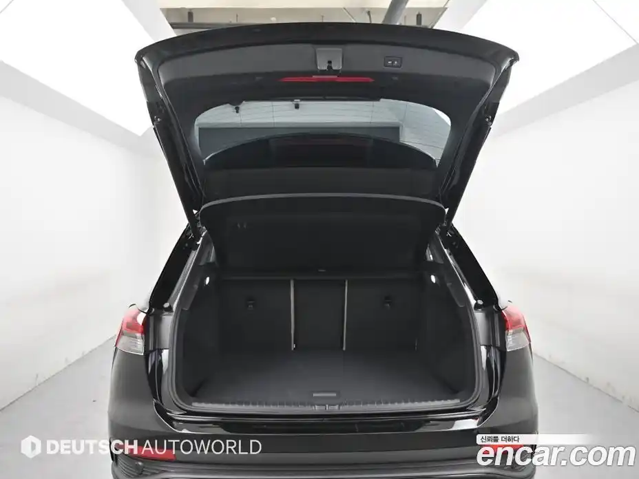 Audi Q4 e-tron 2023 0.2 Автомат в Москве № 859646, фото 19