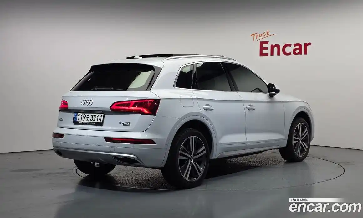 Audi Q5 2020 3.0 Автомат в Москве № 859857, фото 2