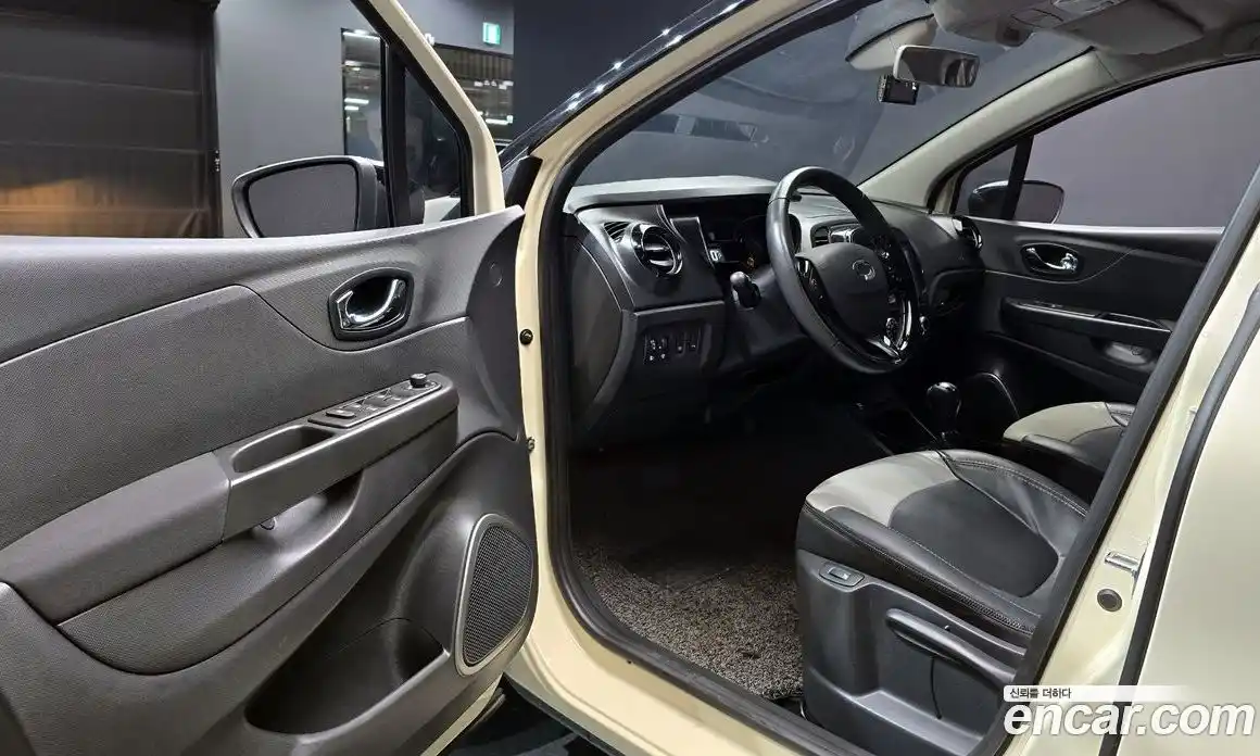 Renault QM3 2016 1.5 Автомат в Москве № 885754, фото 11