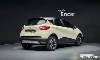 Renault QM3 2016 1.5 Автомат в Москве № 885754, миниатюра 2