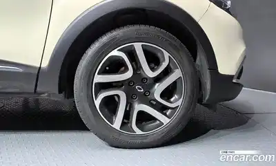 Renault QM3 2016 1.5 Автомат в Москве № 885754, миниатюра 5