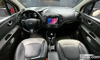 Renault QM3 2016 1.5 Автомат в Москве № 885754, миниатюра 7