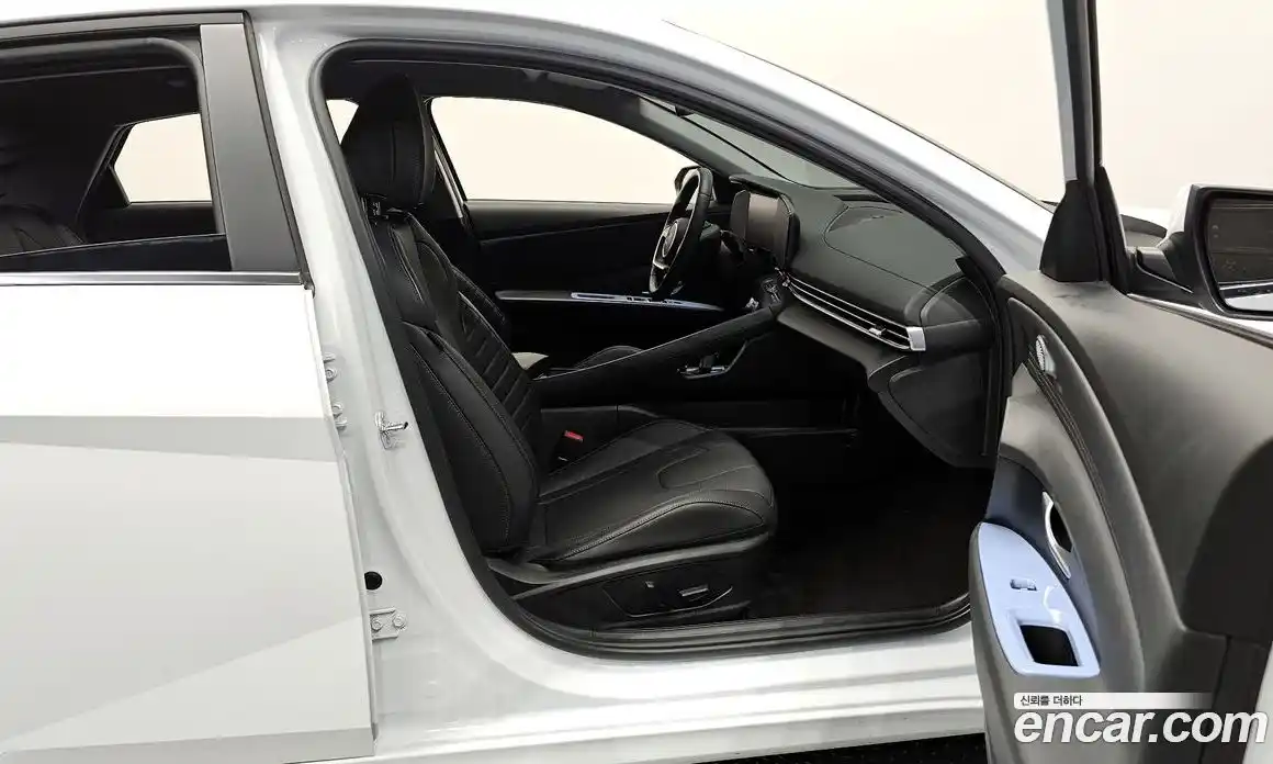 Hyundai Avante 2025 1.6 Автомат в Москве № 885962, фото 11