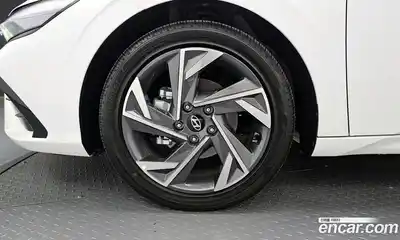 Hyundai Avante 2025 1.6 Автомат в Москве № 885962, миниатюра 5