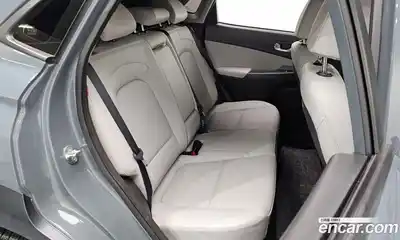 Hyundai Kona 2022 1.6 Автомат в Москве № 886211, миниатюра 12