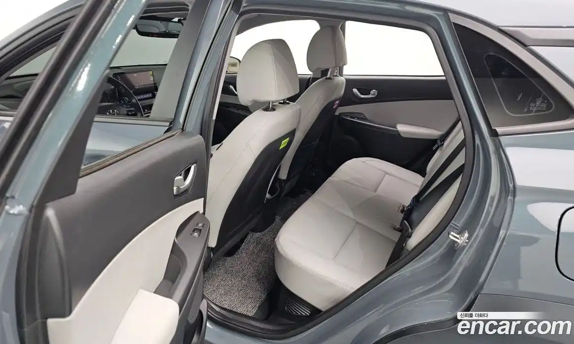 Hyundai Kona 2022 1.6 Автомат в Москве № 886211, фото 13