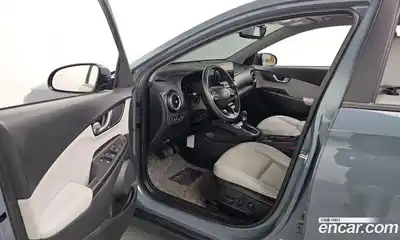 Hyundai Kona 2022 1.6 Автомат в Москве № 886211, миниатюра 10