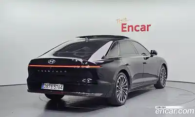 Hyundai Grandeur 2023 1.6 Автомат в Москве № 886880, миниатюра 2