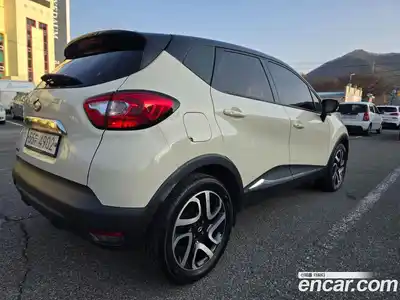 Renault QM3 2015 1.5 Автомат в Москве № 887413, миниатюра 2