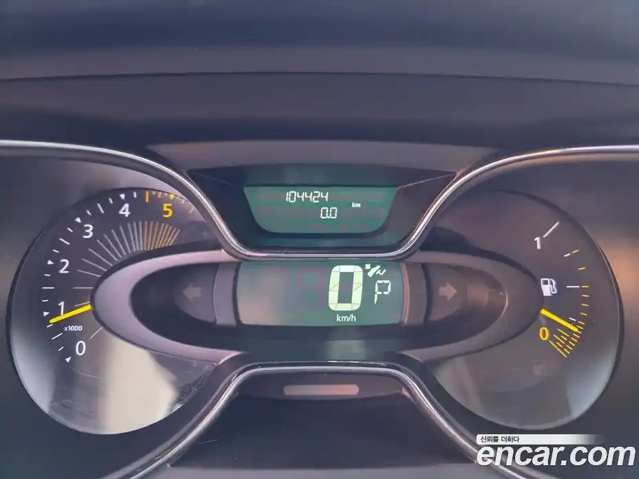 Renault QM3 2015 1.5 Автомат в Москве № 887413, фото 8