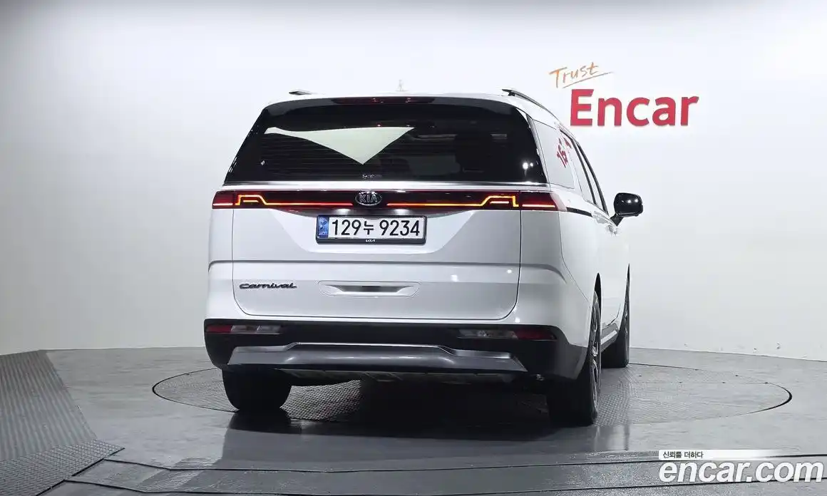 Kia Canival 2021 2.2 Автомат в Москве № 887520, фото 4