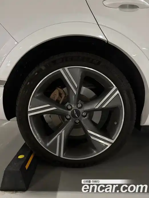 Genesis GV80 2024 3.5 гидро в Москве № 888576, фото 14