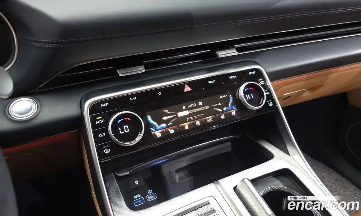 Genesis GV80 2020 2.5 Автомат в Москве № 888619, фото 16