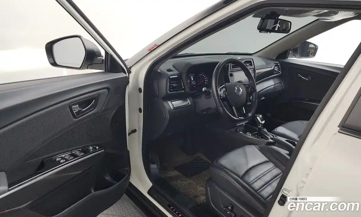 SsangYong TIBOLI 2019 1.6 Автомат в Москве № 889259, фото 10