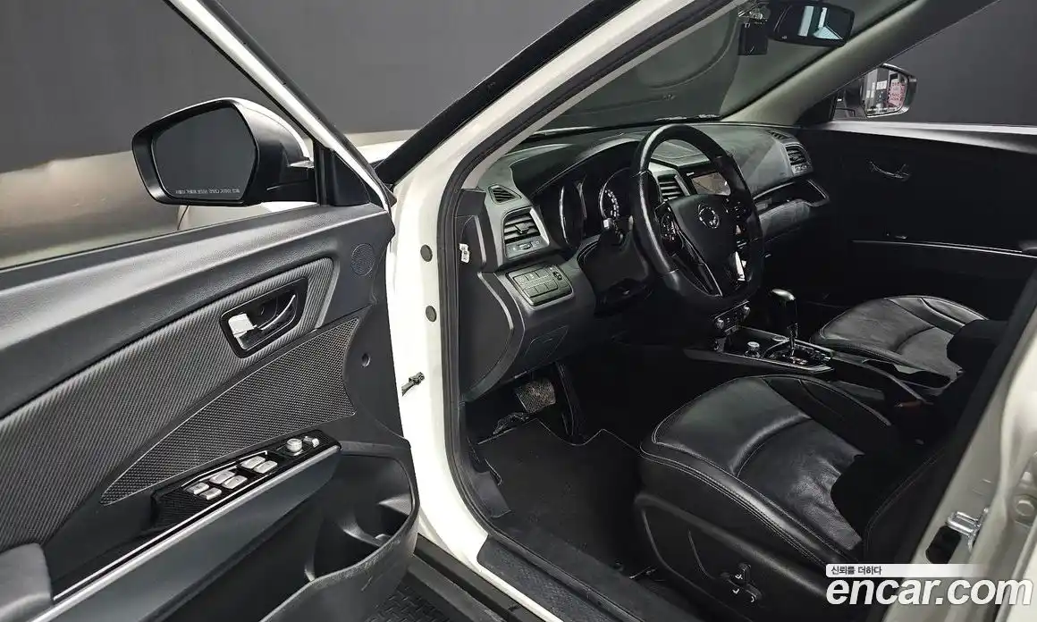 SsangYong TIBOLI 2018 1.6 Автомат в Москве № 889317, фото 11