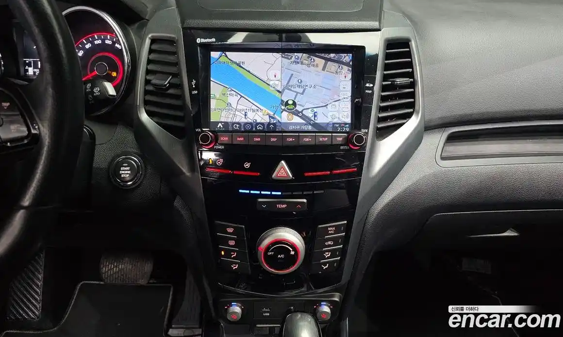 SsangYong TIBOLI 2018 1.6 Автомат в Москве № 889317, фото 14