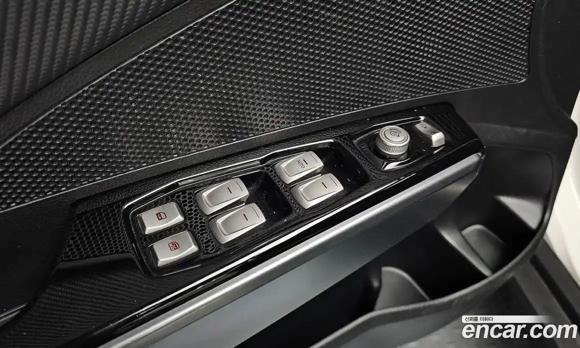 SsangYong TIBOLI 2018 1.6 Автомат в Москве № 889317, фото 17