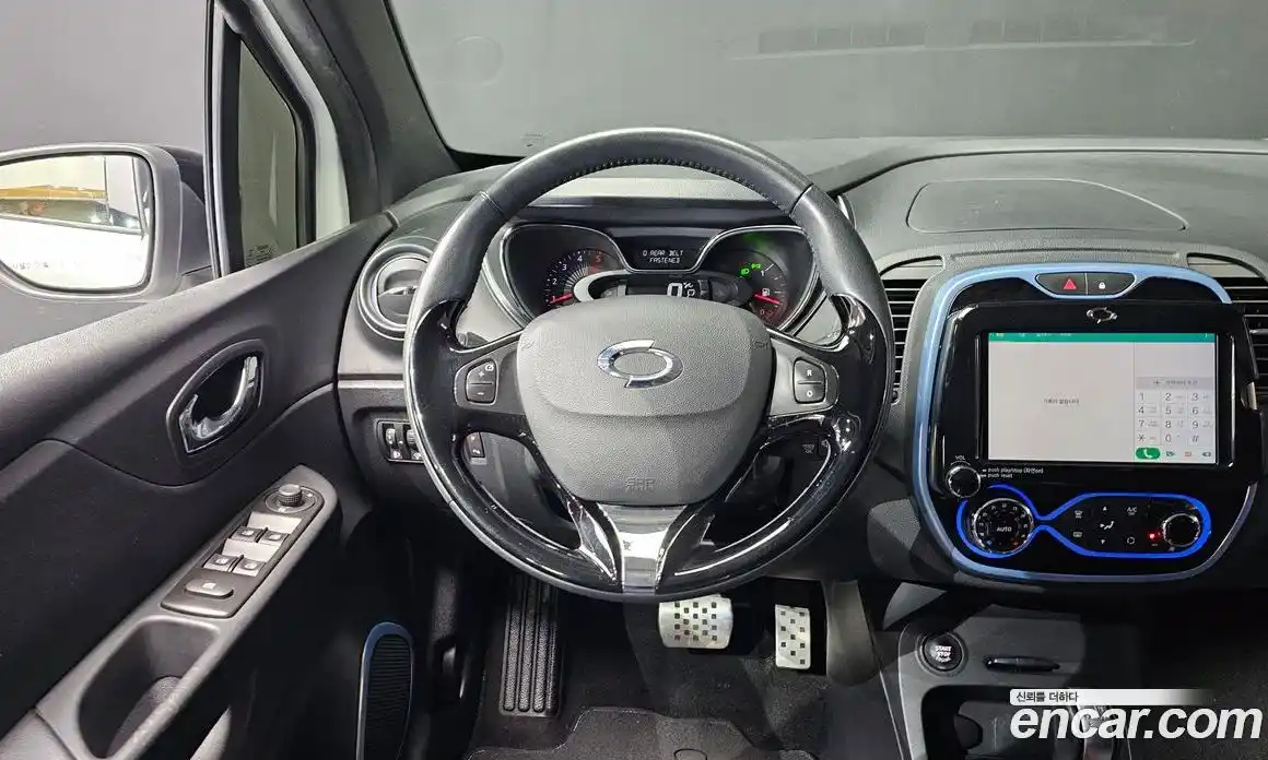 Renault QM3 2017 1.5 Автомат в Москве № 889778, фото 13