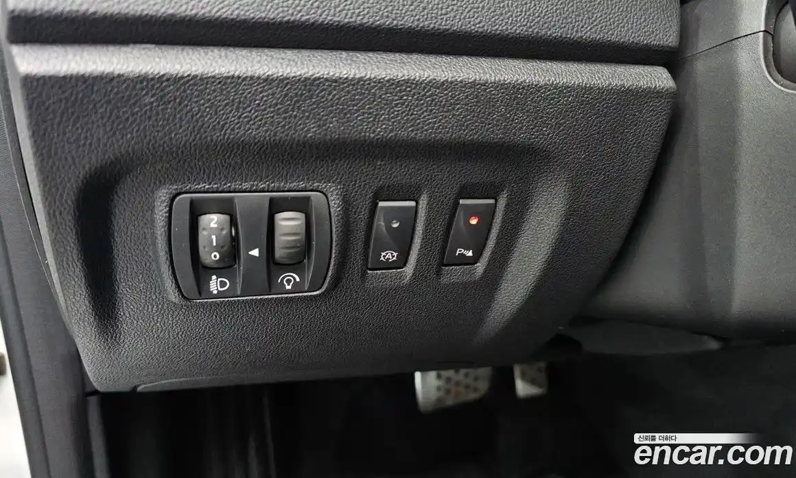 Renault QM3 2017 1.5 Автомат в Москве № 889778, фото 18