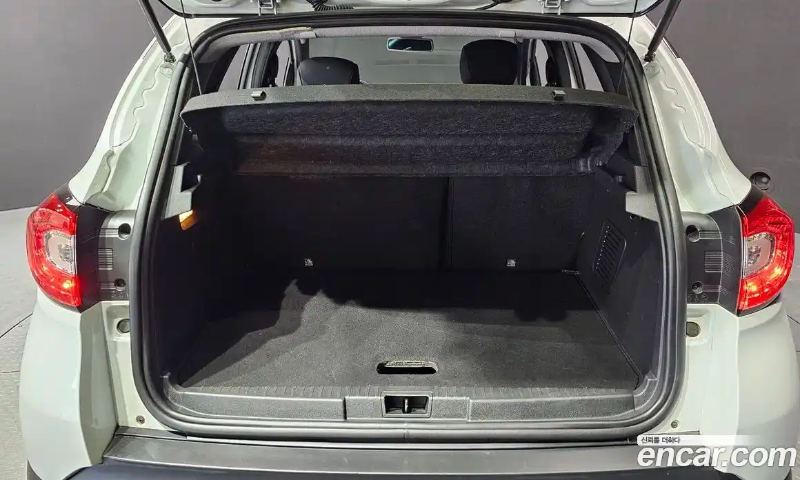 Renault QM3 2017 1.5 Автомат в Москве № 889778, фото 20