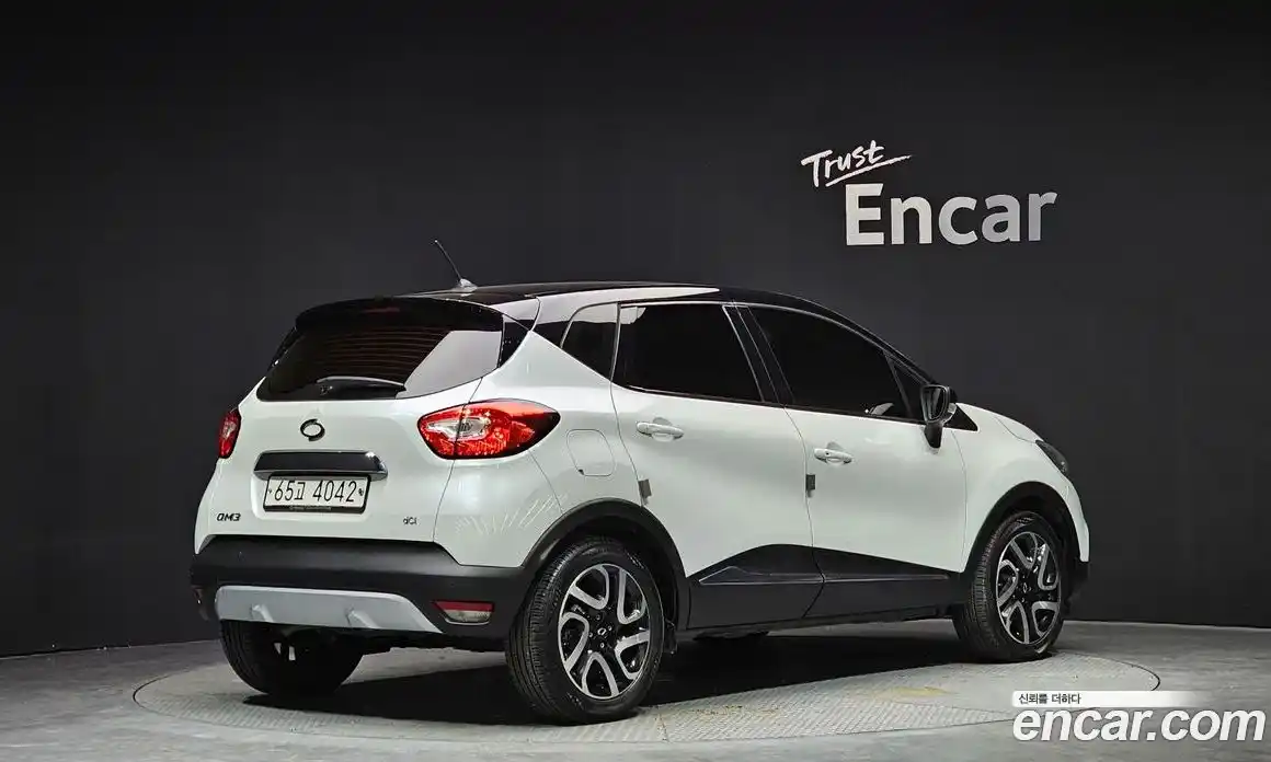 Renault QM3 2017 1.5 Автомат в Москве № 889778, фото 2