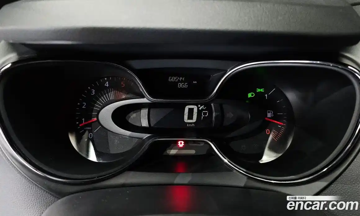 Renault QM3 2017 1.5 Автомат в Москве № 889778, фото 8