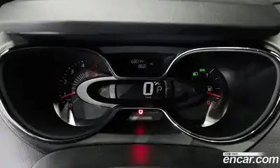 Renault QM3 2017 1.5 Автомат в Москве № 889778, миниатюра 8