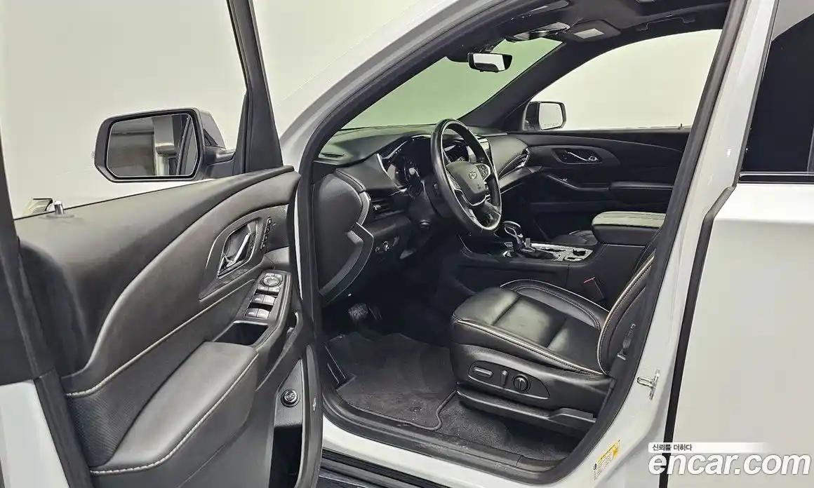 Chevrolet Traverse 2022 3.6 Автомат в Москве № 890642, фото 9