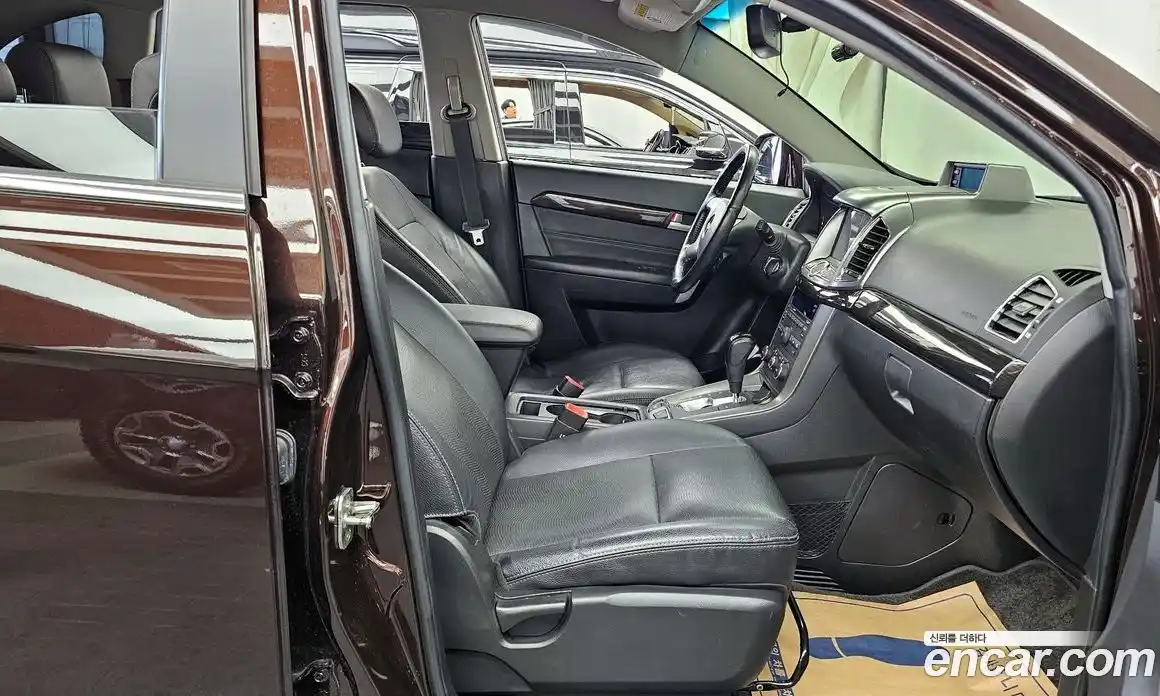 Chevrolet Captiva 2014 2.2 Автомат в Москве № 890660, фото 10