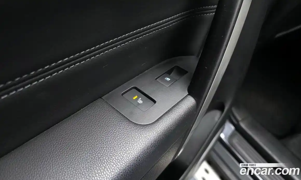 Chevrolet Captiva 2015 2.0 Автомат в Москве № 890773, фото 19