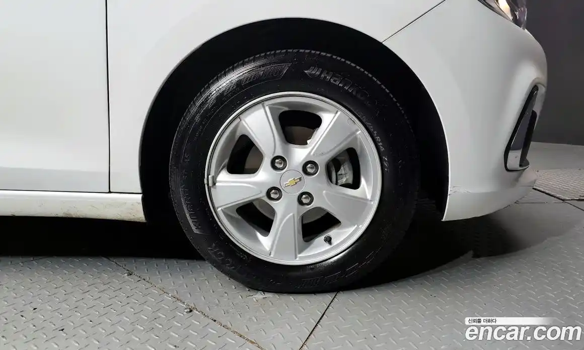 Chevrolet Spark 2015 1.0 гидро в Москве № 891014, фото 5