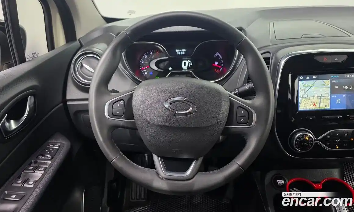 Renault QM3 2017 1.5 Автомат в Москве № 891762, фото 13