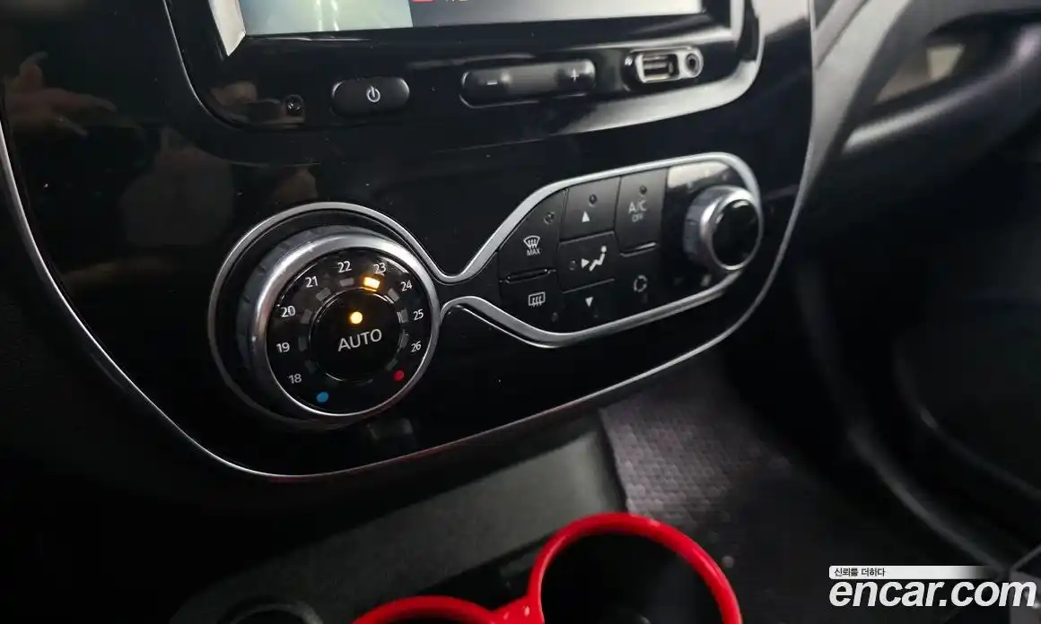 Renault QM3 2017 1.5 Автомат в Москве № 891762, фото 17