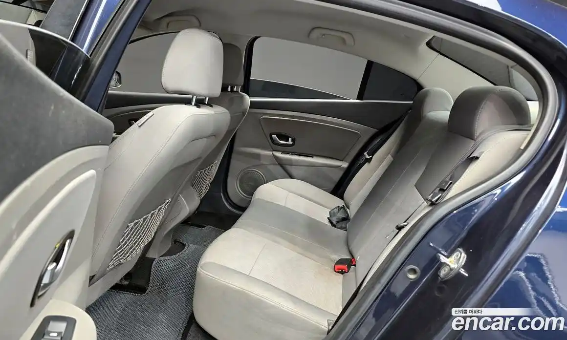 Renault SM3 2011 1.6 гидро в Москве № 891876, фото 12