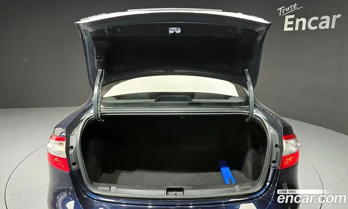 Renault SM3 2011 1.6 гидро в Москве № 891876, фото 20