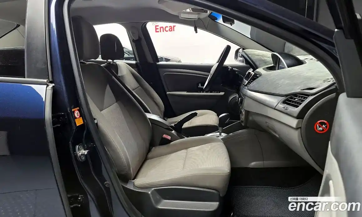 Renault SM3 2011 1.6 гидро в Москве № 891876, фото 10