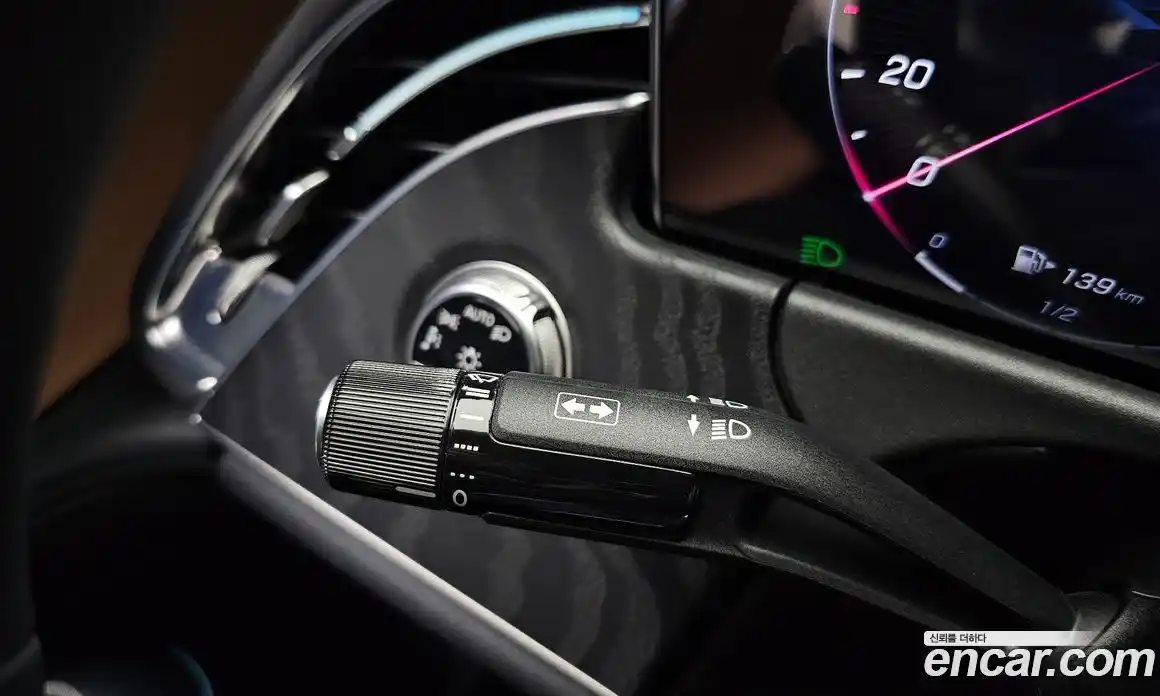 Mercedes-Benz E-Class 2025 2.0 Автомат в Москве № 892464, фото 17