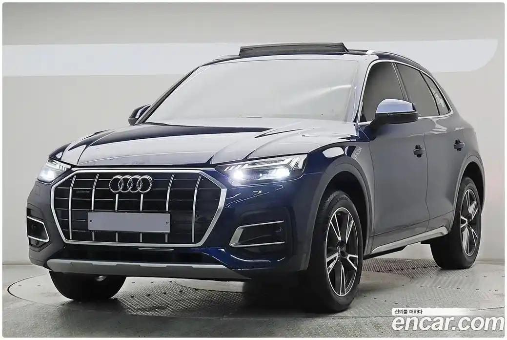 Audi Q5 2021 2.0 Автомат в Москве № 894201, фото 1