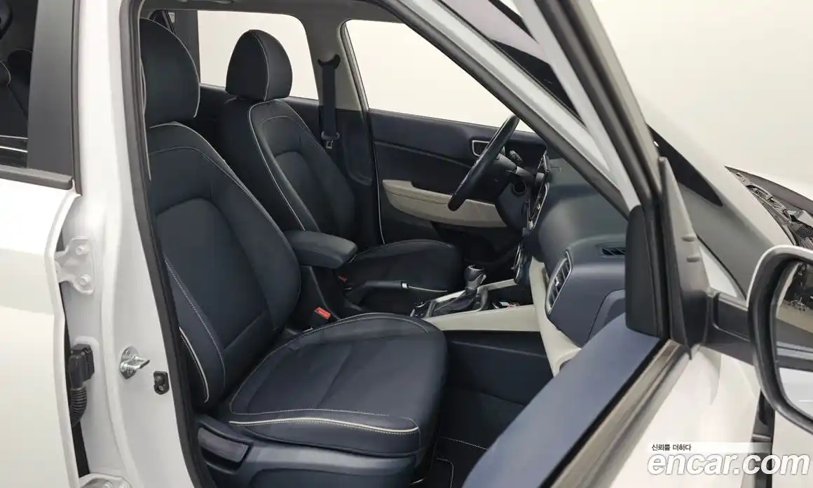 Hyundai Venue 2023 1.6 Автомат в Москве № 854101, фото 11