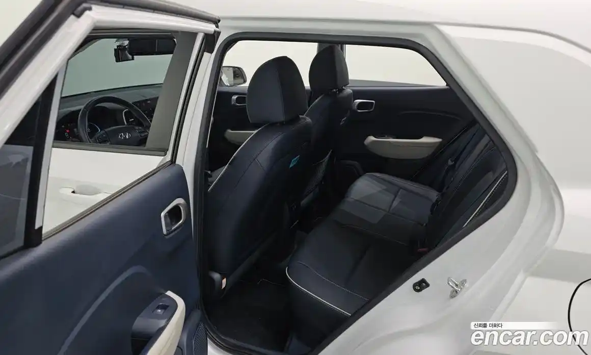 Hyundai Venue 2023 1.6 Автомат в Москве № 854101, фото 13