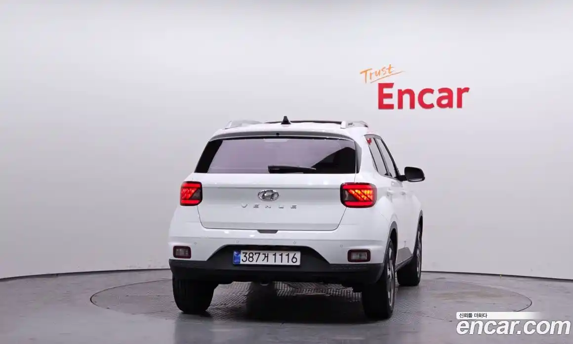 Hyundai Venue 2023 1.6 Автомат в Москве № 854101, фото 4