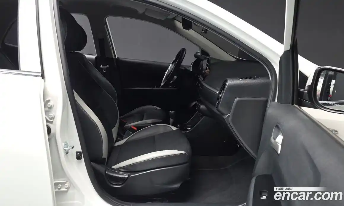 Kia Morning 2023 1.0 Автомат в Москве № 855166, фото 11