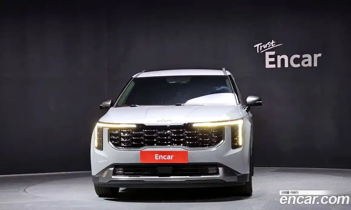 Kia Canival 2024 1.6 Автомат в Москве № 855226, фото 3