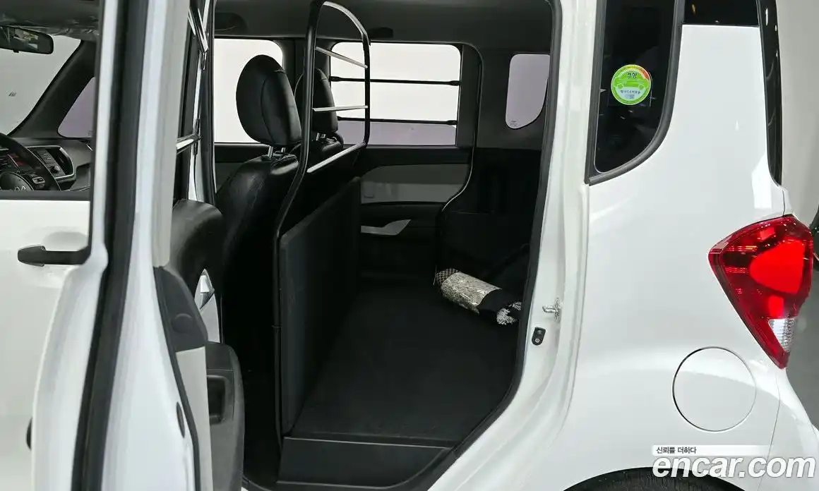 Kia Ray 2022 1.0 Автомат в Москве № 855449, фото 12