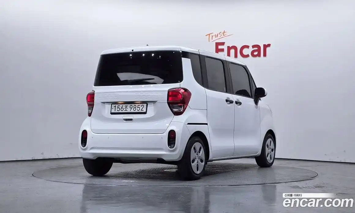 Kia Ray 2022 1.0 Автомат в Москве № 855449, фото 2