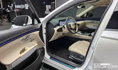 Genesis GV70 2026 2.5 Автомат в Москве № 855884, миниатюра 11