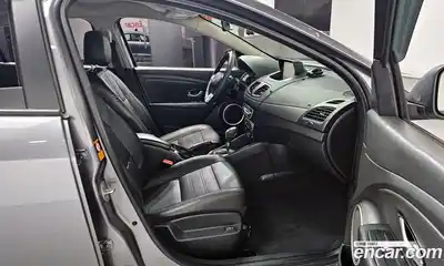 Renault SM3 2016 1.6 Автомат в Москве № 858262, миниатюра 10