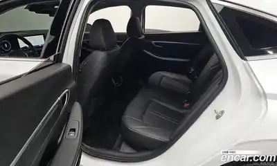 Hyundai Sonata 2023 2.0 Автомат в Москве № 886713, миниатюра 11