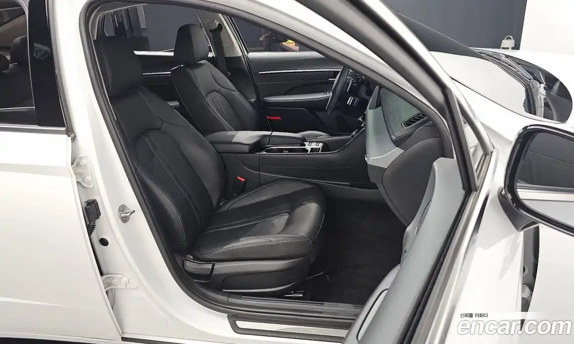 Hyundai Sonata 2023 2.0 Автомат в Москве № 886713, фото 13