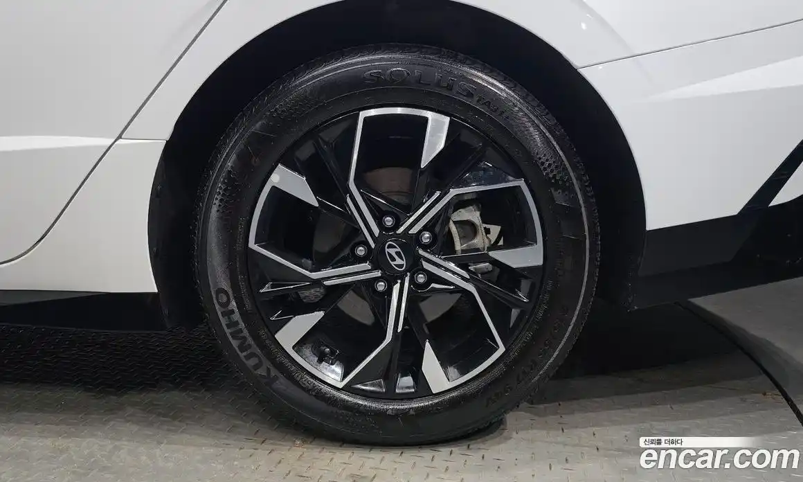 Hyundai Sonata 2023 2.0 Автомат в Москве № 886713, фото 5